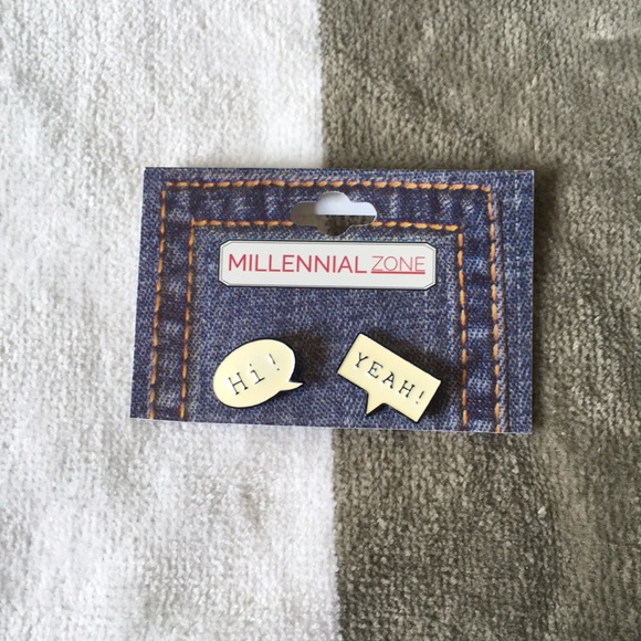 Set of Two Pop Art Pins - Picture 1 of 1